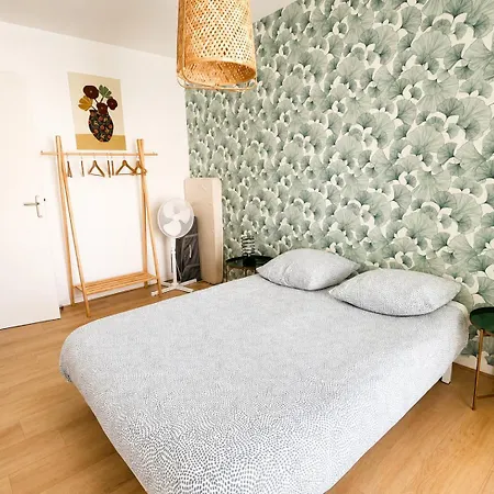 Cosy T2 De 50 M² Centre-ville Avec Garage & Balcon Ναντ