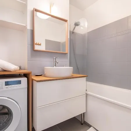 Cosy T2 De 50 M² Centre-ville Avec Garage & Balcon Apartman Nantes